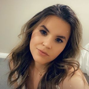 Meet your Posher, Beatriz